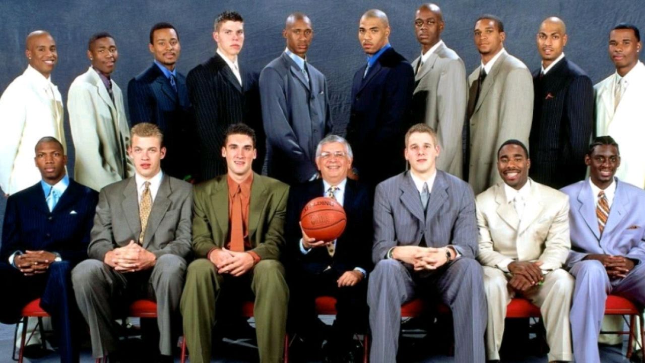 包含NBA选秀大会：顶级新秀掀起抢购潮的词条